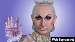 پوستر پوتین با آرایش زنانه از «توئیتر»