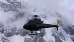 珠峰大雪崩失蹤者搜救工作恢復進行