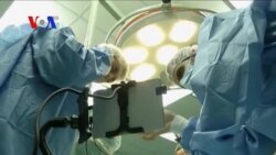 Tablets Connect Doctors in Operating Room