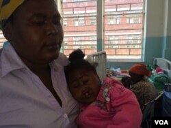 Umntwana omelele ukuhlinzwa eMpilo Hospital.