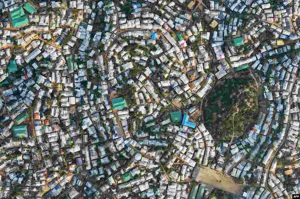 The Kutupalong camp for Rohingya refugees is pictured in Ukhia, Cox&#39;s Bazar, Bangladesh, in this picture taken from above.