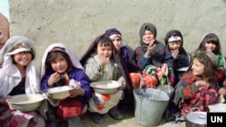 اطفال افغان - بیجا‌شدگان