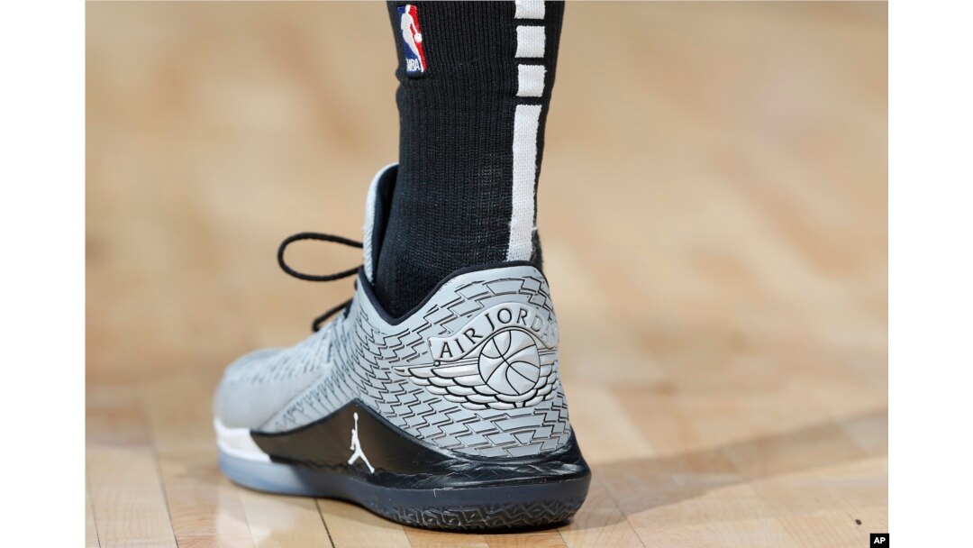 Toronto Raptors forveti Kawhi Leonard'ın giydiği Nike Air Jordan ayakkabısı.