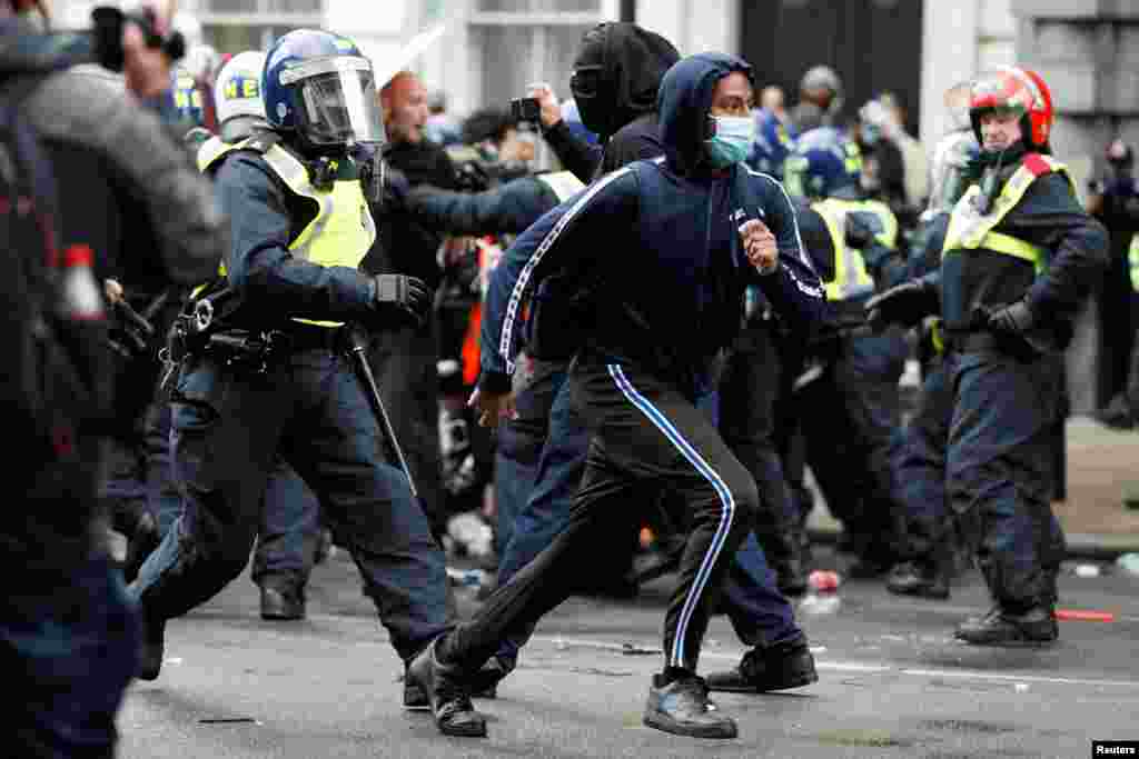 Irqchilik va politsiya zo'ravonligiga qarshi namoyishlar. London, 8-iyul, 2020.