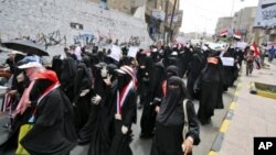 Perempuan Yaman giat berdemonstrasi dalam penggulingan mantan presiden Ali Abdullah Saleh tahun lalu. (Foto: Dok)