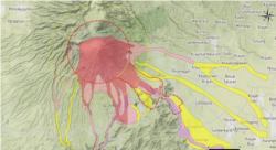 Peta rawan bencana paling baru untuk Semeru dari PVMBG, kawasan berwarna merah tua adalah yang paling bahaya. (Foto: VOA/Nurhadi)