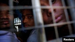 ဒီဇင်ဘာလတွင်း မြန်မာ ရေတပ်က ဖမ်းဆီးခဲ့တဲ့ ရိုဟင်ဂျာများ