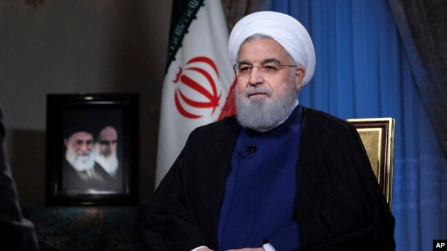 하산 로하니 이란 대통령이 6일 테헤란에서 TV로 생중계되는 대담 프로그램에 출연해 발언하고 있다.