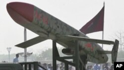 پاکستان اپنے جوہری ہتھیاروں میں اضافہ کر رہا ہے