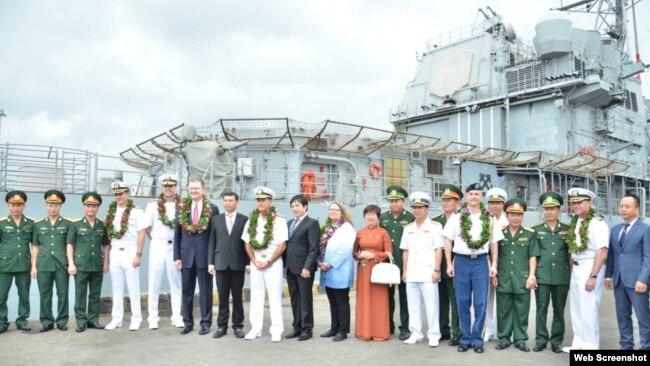 Tàu sân bay USS Theodore Roosevelt trong chuyến thăm kéo dài 5 ngày đến Việt Nam vào đầu tháng 3/2020. Photo: US Embassy Hanoi.