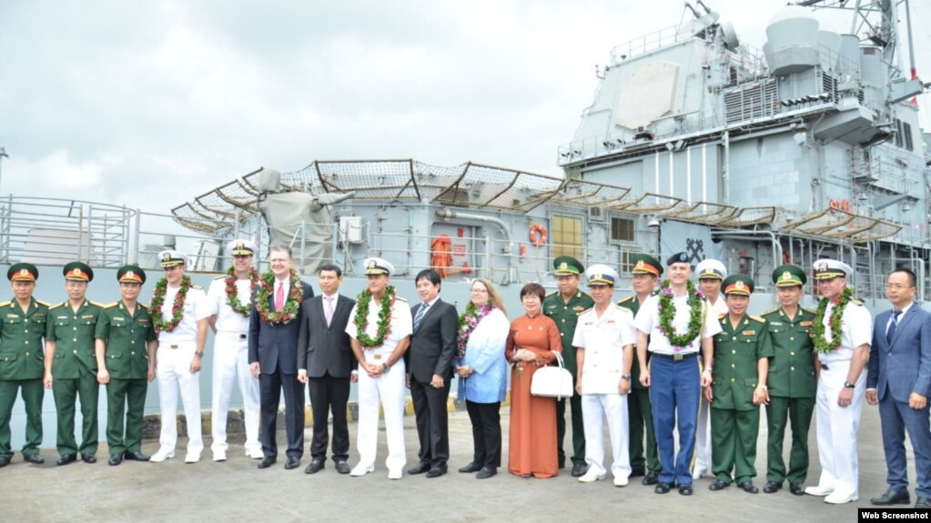 Tàu sân bay USS Theodore Roosevelt trong chuyến thăm Việt Nam kéo dài 5 ngày vào đầu tháng 3/2020. Photo: US Embassy Hanoi.