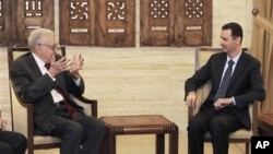 Tân đặc sứ Liên hiệp quốc-Liên đoàn Ả Rập, ông Lakhdar Brahimi, hội kiến Tổng thống Syria Bashar al-Assad, ngày 15/9/2012.