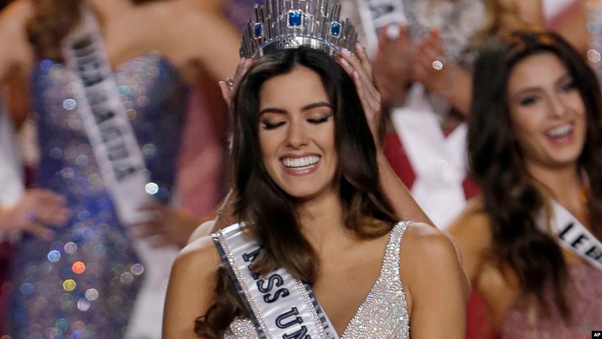 Miss Colombia Takes Miss Universe Crown