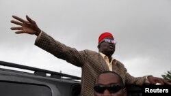 Le Seigneur de guerre, et maintenant candidat présidentiel Prince Johnson dans le comté de Bomi, au Liberia, le 14 septembre 2011.