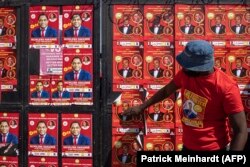 Cartazes de Hakainde Hichilema