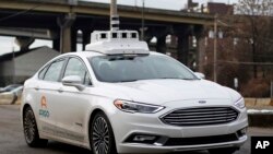 Un autotomóvil autónomo Argo es sometido a prueba en Pittsburgh, Pennsylvania, enero 22, 2018. Ford es propietaria de Argo.