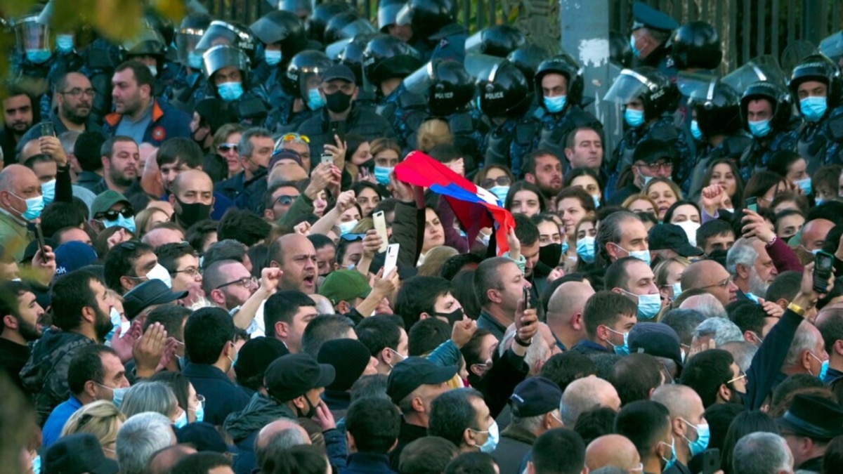 Thousands in Armenia protest Nagorno-Karabakh truce terms Nagorno-Karabakh  Azerbaijan Armenia Capital People