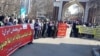 تجمع پرشمار معلمان در همدان در اعتراض به «سرهم‌بندی» لایحه رتبه‌بندی در مجلس