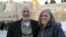 Alan Gross y su esposa, en tiempos mejores en Jerusalen. Cuba niega que la salud del contratista estadounidense se haya deteriorado.
