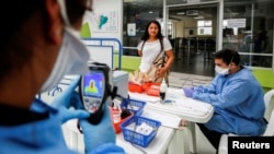 El gobierno de Ecuador lanzó el sábado 14 de marzo una serie de medidas para intentar frenar la expansión del nuevo coronavirus COVID-19 en el país.