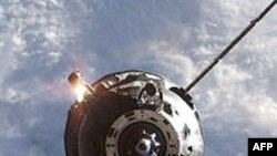 Rusia shtyn kthimin e 3 astronautëve nga Stacioni Ndërkombëtar i Hapësirës