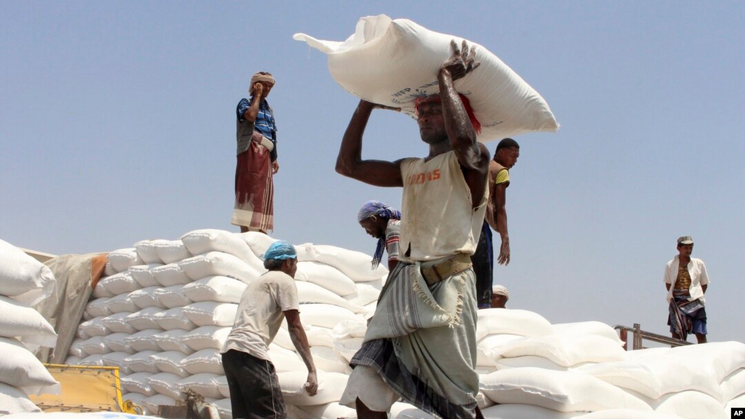Bantuan pangan yang dikelola WFP siap dibagi-bagikan untuk masyarakat Yaman (foto: dok). 