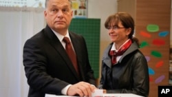 Primeiro Ministro Viktor Orban a votar hoje.