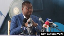 Le président Faure Gnassingbé, au congrès de son parti à Tsévié, Togo, le 28 octobre 2017. (VOA/Kayi Lawson)