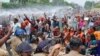 Polisi India Gunakan Meriam Air untuk Bubarkan Demonstran