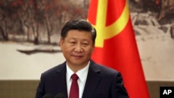 시진핑 중국 국가주석이 지난 25일 베이징 인민대회당에서 기자회견을 하고 있다. 