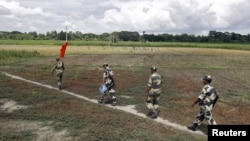 ဘင်္ဂလား-အိန္ဒိယနယ်စပ် ကင်းလှည့်နေတဲ့ အိန္ဒိယစစ်တပ်