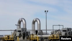 Stasiun pengisian pipa minyak TransCanada yang beroperasi di luar Kota Steele, Nebraska, 10 Maret 2014. 