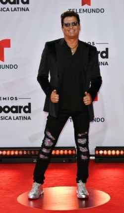 Carlos Vives llega a los Premios Billboard de la Música Latina el miércoles 21 de octubre de 2020 en el BB&T Center en Sunrise, Florida.