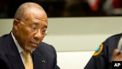 L'ancien président libérien Charles Taylor, devant le Tribunal spécial pour la Sierra Leone (SCSL) à Leidschendam, près de La Haye, Pays-Bas, 26 septembre 2013. 