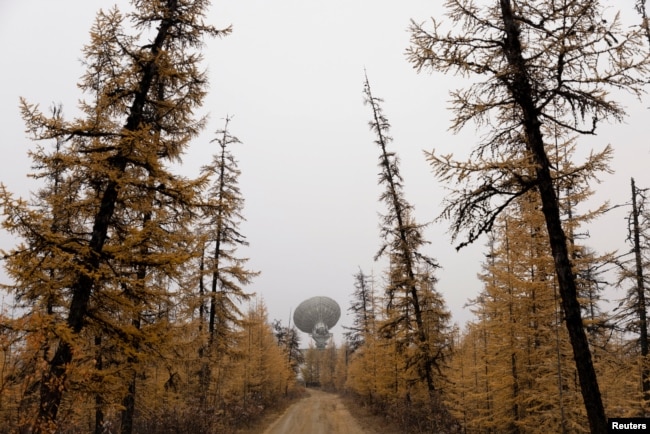 The former Soviet television station, that is now used by the Northeast Science Station, stands outside the town of Chersky, in Sakha (Yakutia) Republic, Russia on September 14, 2021. (REUTERS/Maxim Shemetov/File Photo)