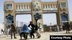 د سپين بولدک او چمن له لارې هره ورځ ۴۰-۵۰ زره افغانان او پاکستانیان تګ راتګ کوي