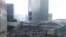 香港民眾6月12日中午在金鐘一帶聚集要求港府撤回逃犯條例修訂（香港市民提供）
