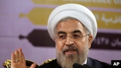ປະທານາທິບໍດີ​ອີຣ່ານ ທ່ານ Hassan Rouhani ສະແດງທ່າທີ ໃນລະຫວ່າງການກ່າວຄຳປາໄສ ຢູ່ນະຄອນຫລວງ Tehran ປະເທດອີຣ່ານ.