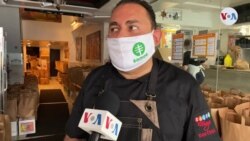 Chef salvadoreño de famosos cocina para los necesitados en Nueva York