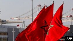 Le drapeau marocain flottant à Tanger, Maroc, le 28 juin 2018