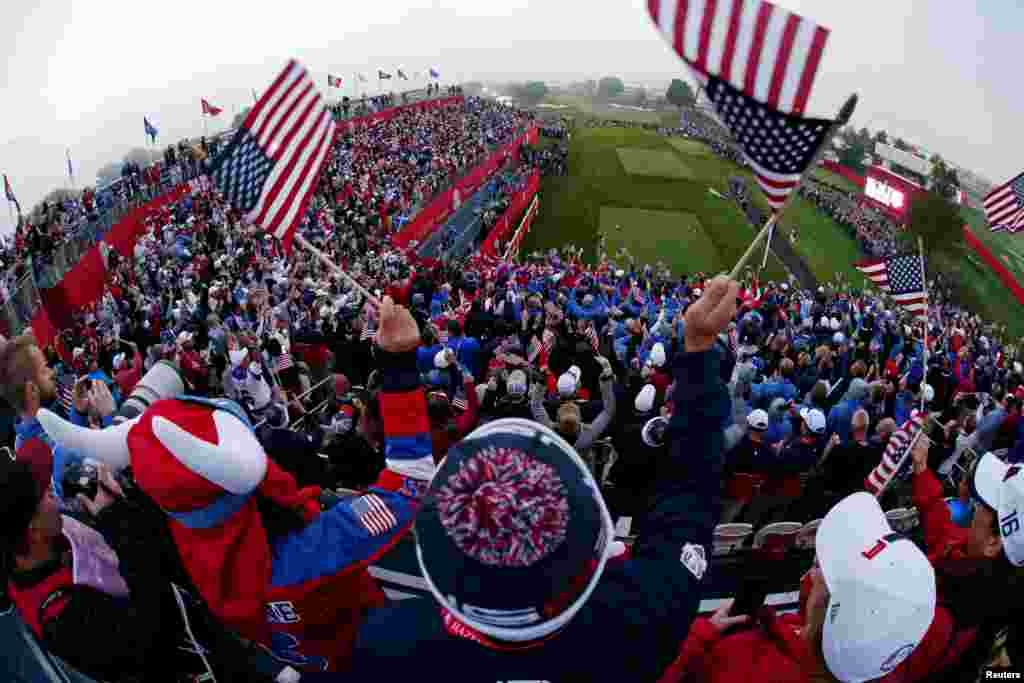 U.S. fans cheers in the morning foursome matches during the 41st Ryder Cup at Hazeltine National Golf Club, Chaska, Minnesota. (Rob Schumacher-USA TODAY Sports)