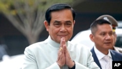 Thai Prime Minister Prayuth Chan-ocha, arrives at the government house for a cabinet meeting in Bangkok, Thailand, Tuesday, Oct. 2, 2018. (AP Photo/Sakchai Lalit)