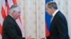 Tillerson Peringatkan Rusia soal Suriah sebelum Pembicaraan di Moskow