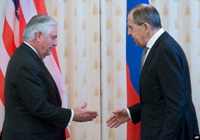 Tillerson se reunió el miércoles con el ministro ruso de Exteriores, Sergei Lavrov.