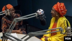 FILE - Nigerian first lady Aisha Buhari (R) is seen with VOA Hausa’s Jamila Kabiru Fagge, during a visit to VOA studios in Washington, D.C., Aug. 5, 2016.