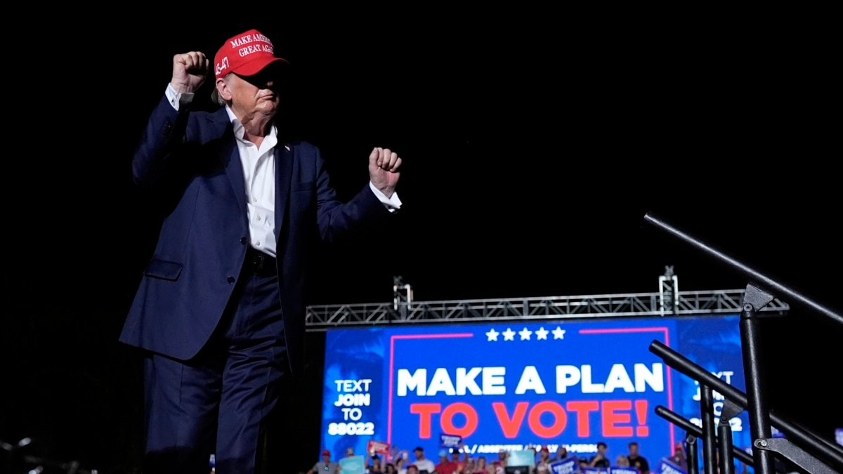 Durante su campaña presidencial de 2024, Donald Trump hizo su famoso pase de baile. Foto: GBD.    