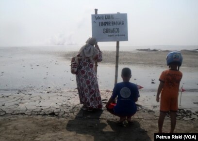 Lapindo Sidoarjo. (Foto: VOA/Petrus Riski)