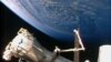 Kosmonot Rusia dan Astronot AS Berangkat ke Antariksa