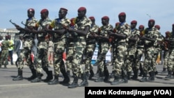 L'armée tchadienne à N'Djamena, au Tchad, le 28 avril 2018. (VOA/André Kodmadjingar)