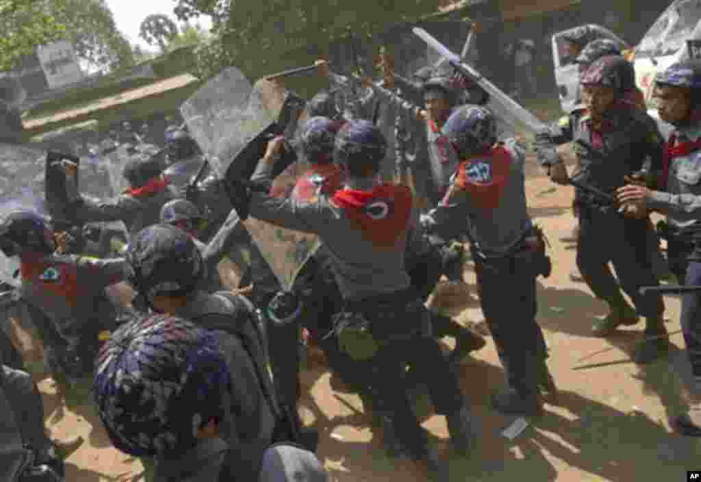 လက္ပံတန္း၊ မတ္လ ၁၀၊ ၂၀၁၅၊ အဂၤါေန႔